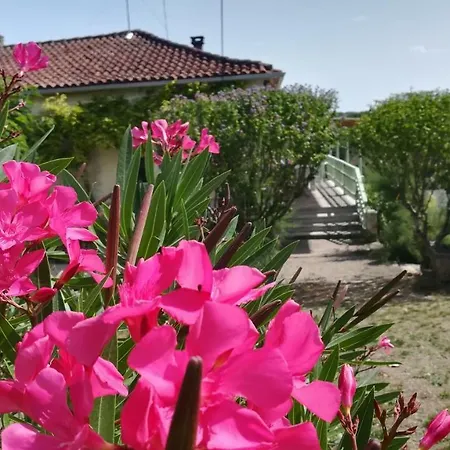 Des Papillons بيت للعطل Fargues (Lot)